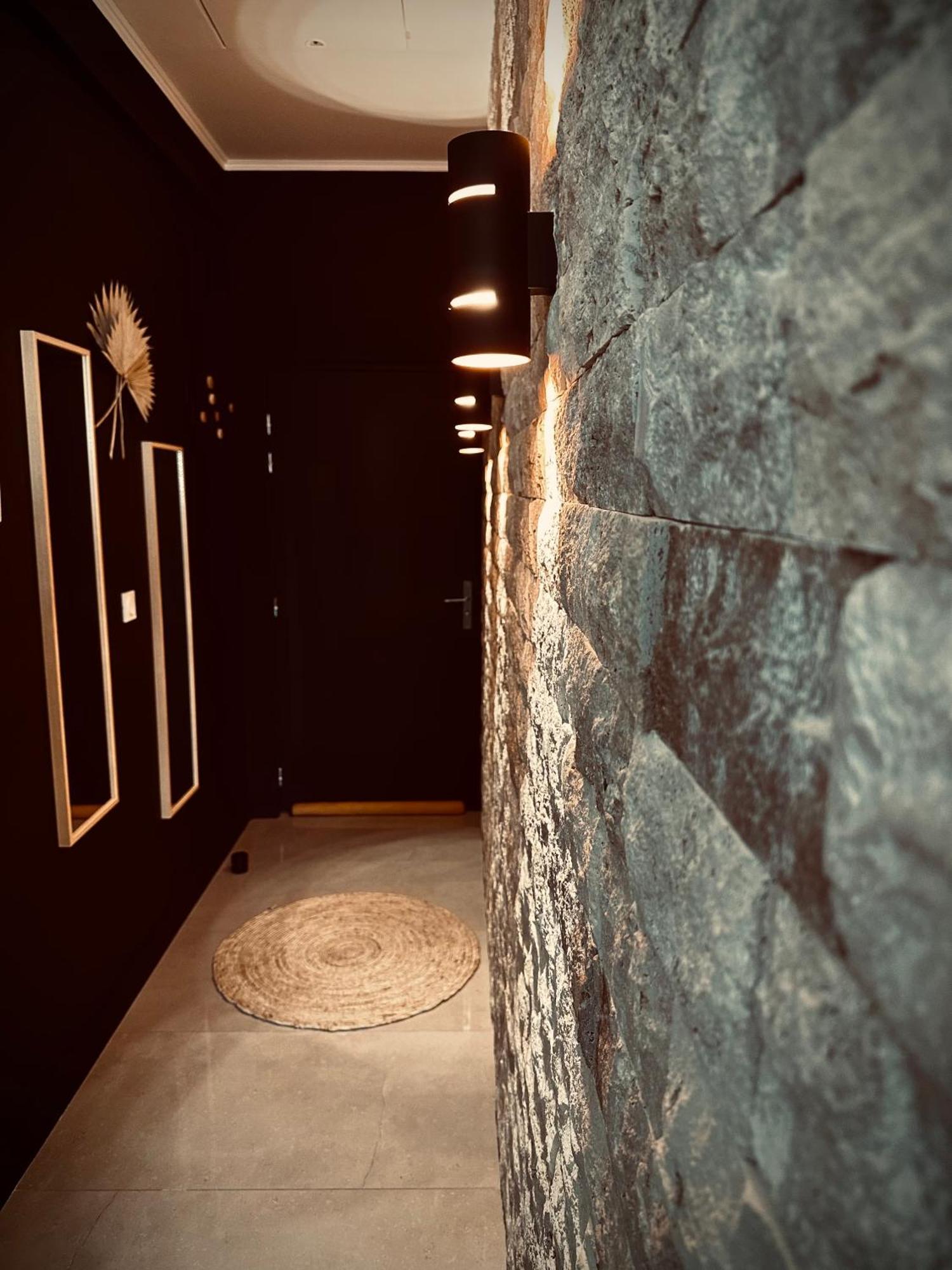 L'Emperador Apartment Reims Bilik gambar