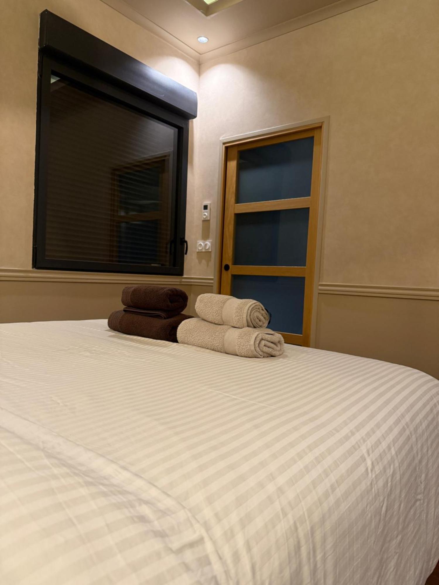 L'Emperador Apartment Reims Luaran gambar